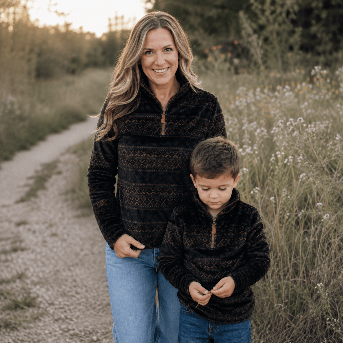 Nova's Cozy Aztec Sherpa 1/4-Zip Pullover – Unisex